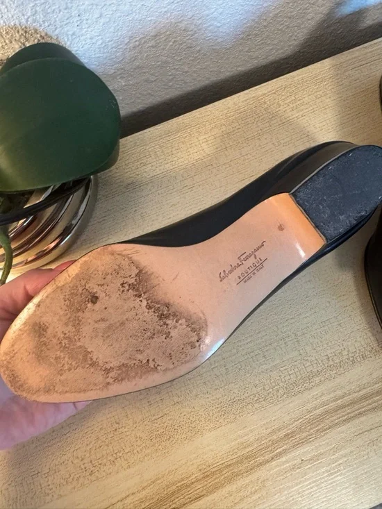 Salvatore Ferragamo Black Leather Vara Bow Pumps with Gold Accent - Picture 3 of 8